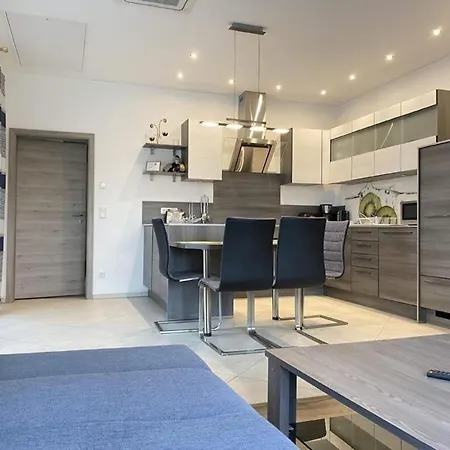 In Heselbach Mit Grill, Whirlpool Und Garten Apartmán Wackersdorf